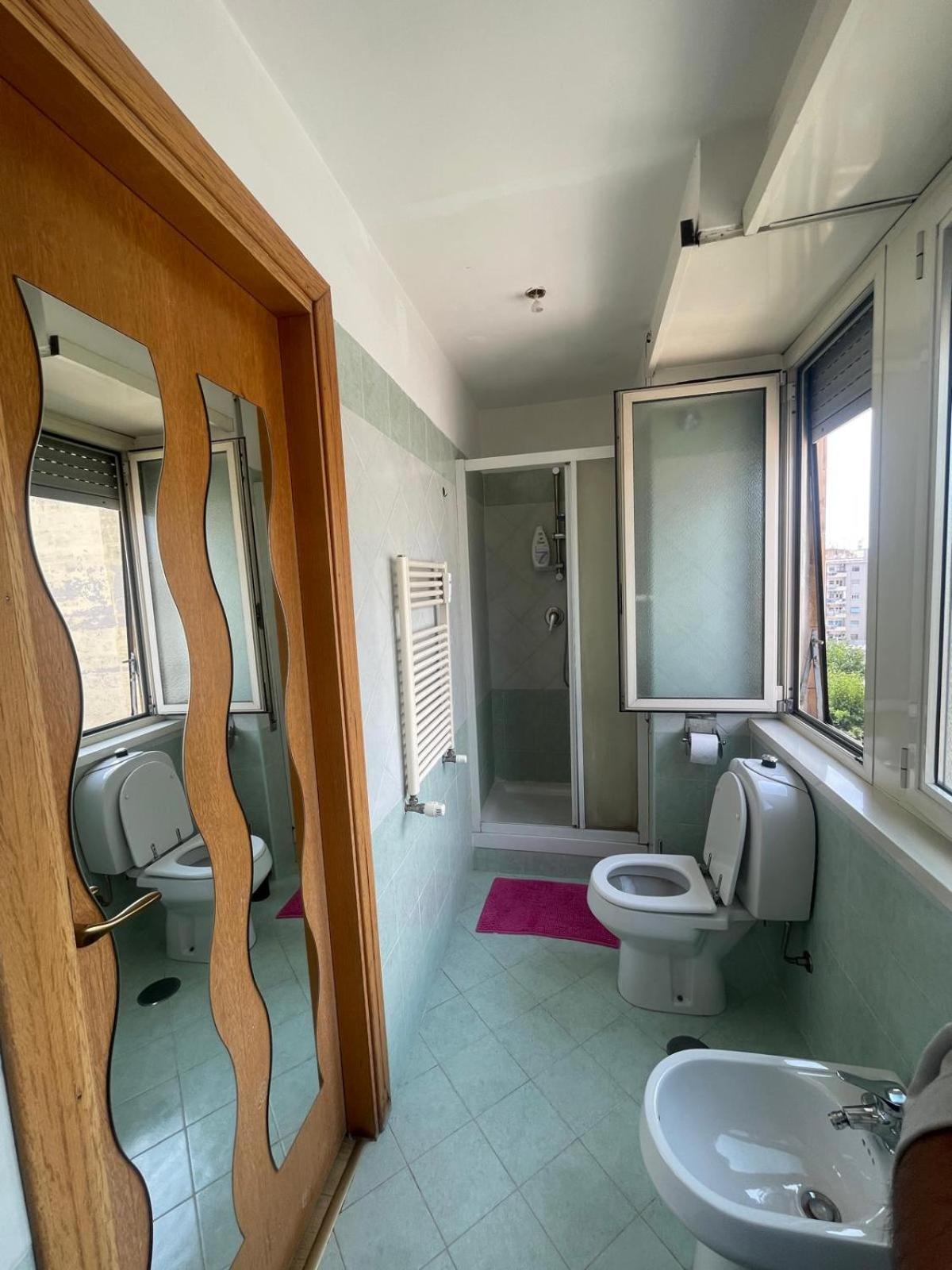 Bright And Cozy Near Trastevere Station Apartment